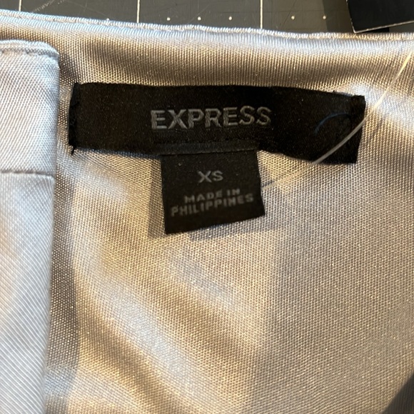 Express XS top with shimmery details/straps - Picture 3 of 7